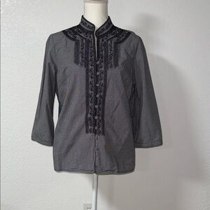 e-col-o-gie Gray Embroidered Button-Up Blouse